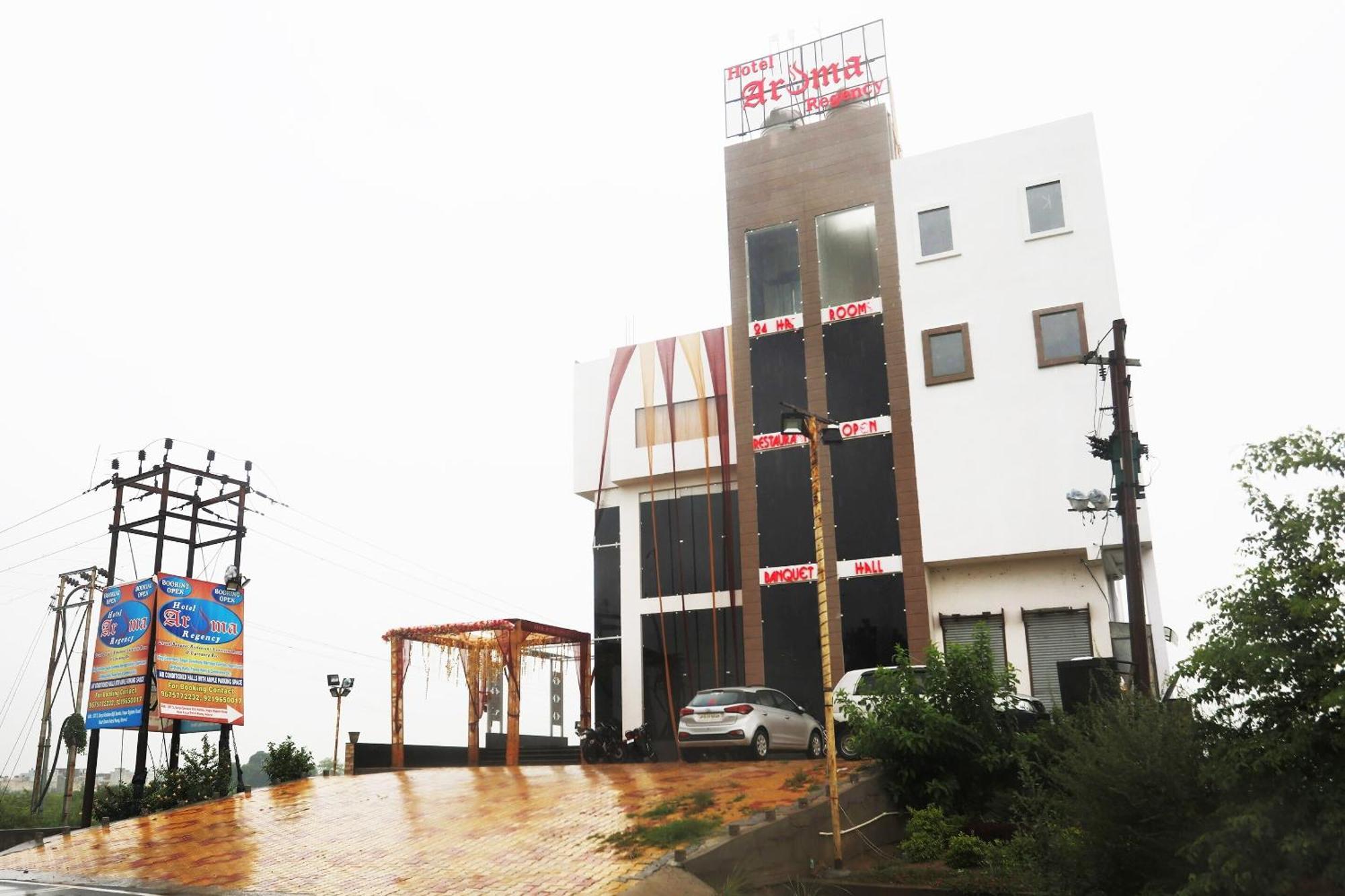Live On Mrt736 Hotel Meerut Ngoại thất bức ảnh